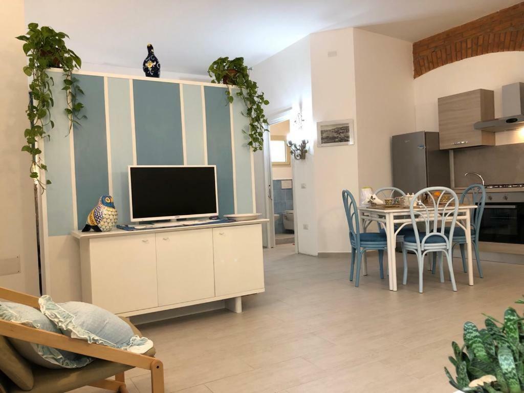 Milu - Milu Holidays La Maddalena (Sassari)